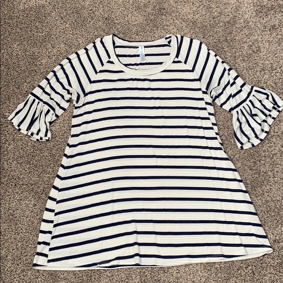 Paisley Grace ruffle sleeve tunic - Picture 1 of 3